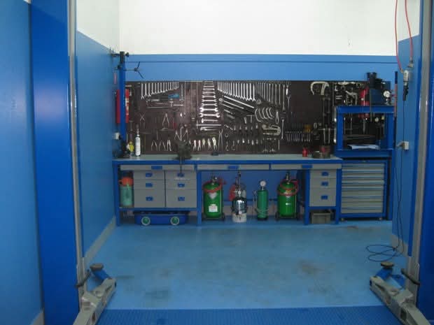 Auto-Dado Servis - Alat